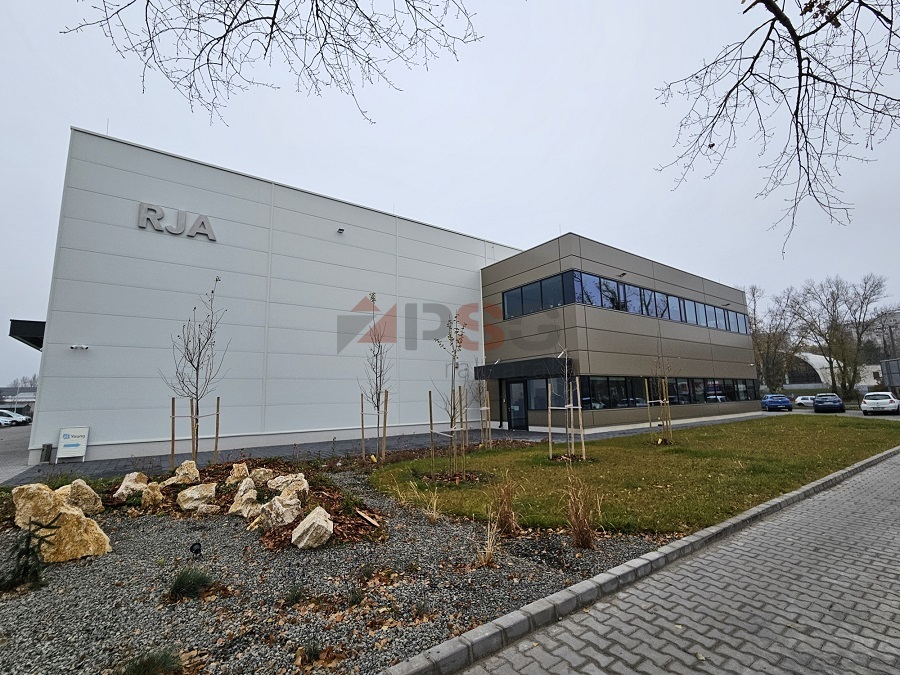 Bojtár raktár és iroda komplexum