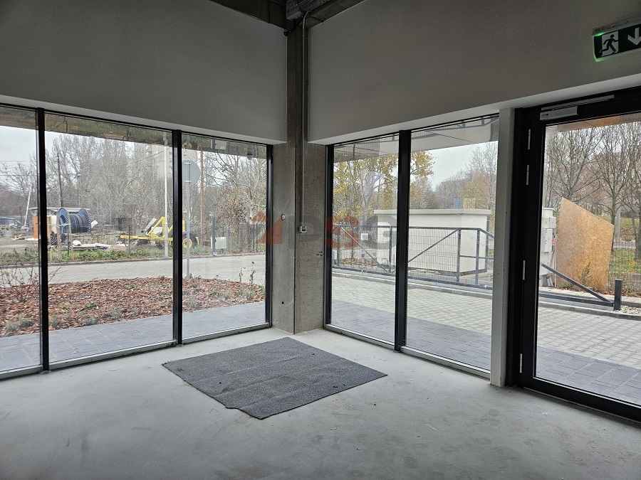 Bojtár raktár és iroda komplexum