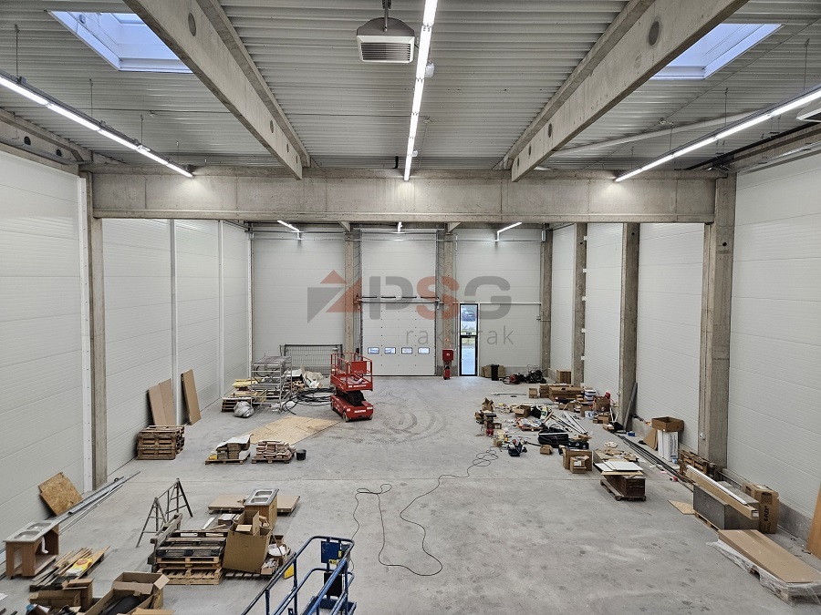 Bojtár raktár és iroda komplexum